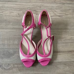 Nine West Peep Toe T-strap Pumps Size 9 1/2